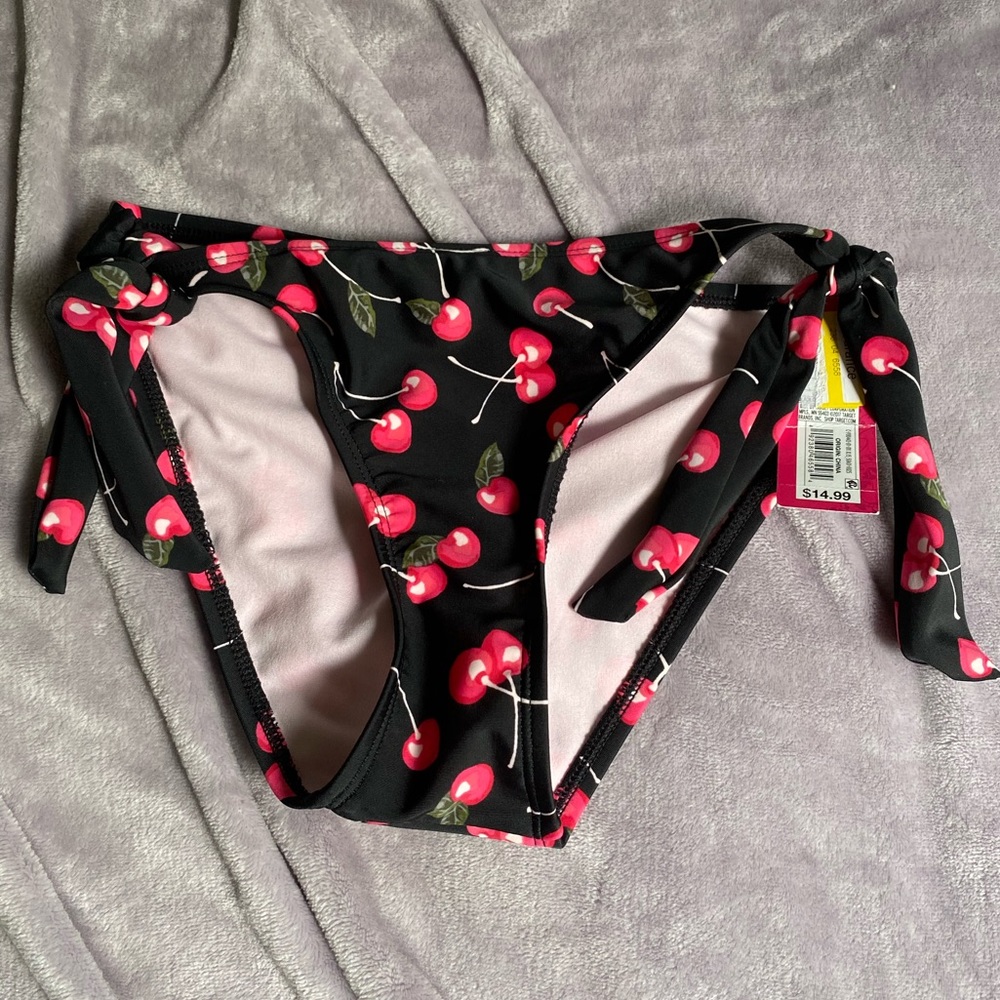 Adjustable knot bathing suit bottoms